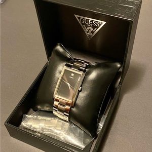 Guess Stainless Steel Men’s Watch - like new - single diamond 💎